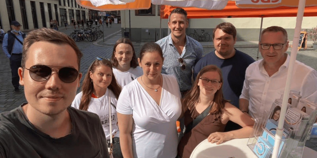 Wahlkampfstand im Zentrum